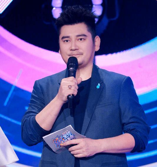 娱乐圈8月吃瓜群众是谁,揭秘“吃瓜群众”背后的神秘人物  第2张